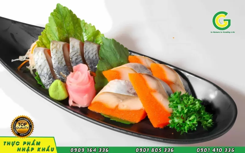 Cách ăn cá trích ép trứng đúng điệu