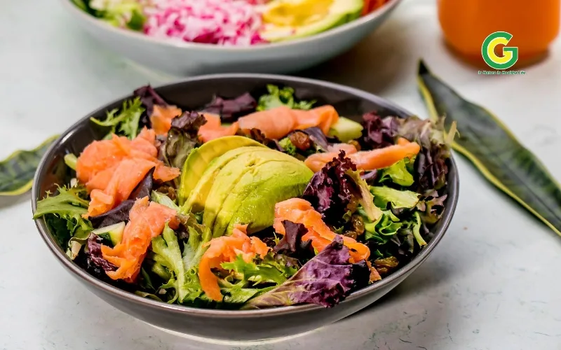 Lợi ích từ rau củ trong salad cá ngừ