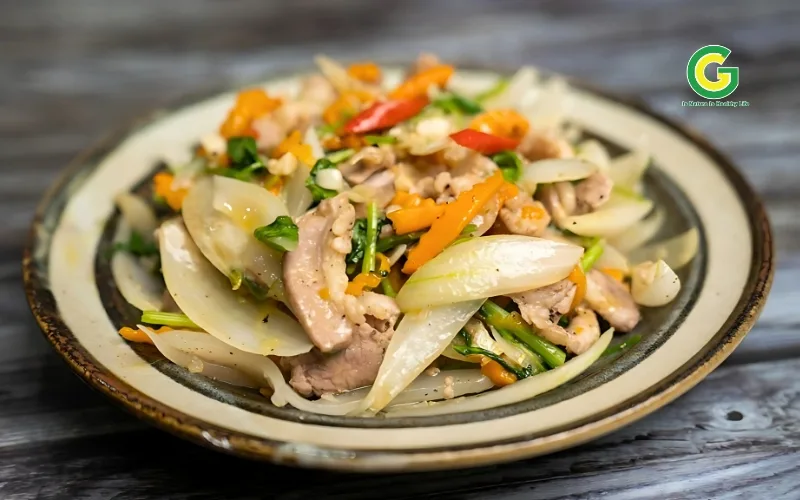 Ba Chỉ Bò Xào Hành Tây - Thực Đơn Bữa Cơm