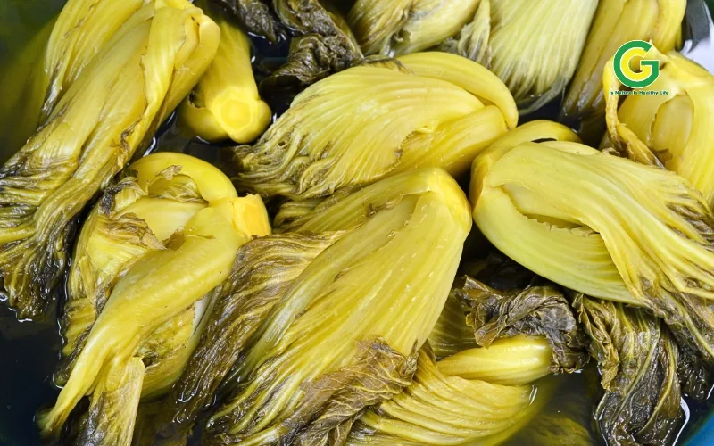 Cách Làm Dẻ Sườn Bò Om Dưa Cải Chua